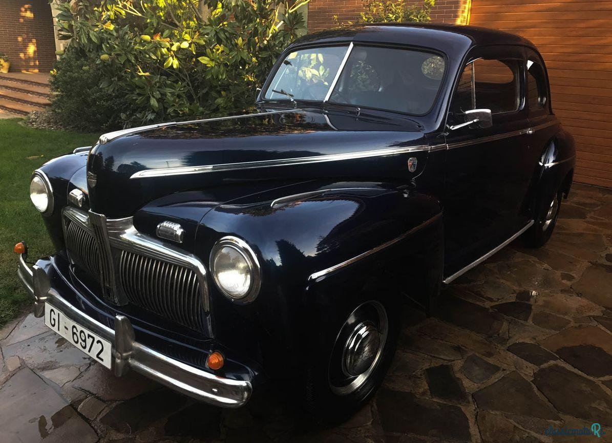 1942' Ford Deluxe Super Deluxe Coupe photo #1