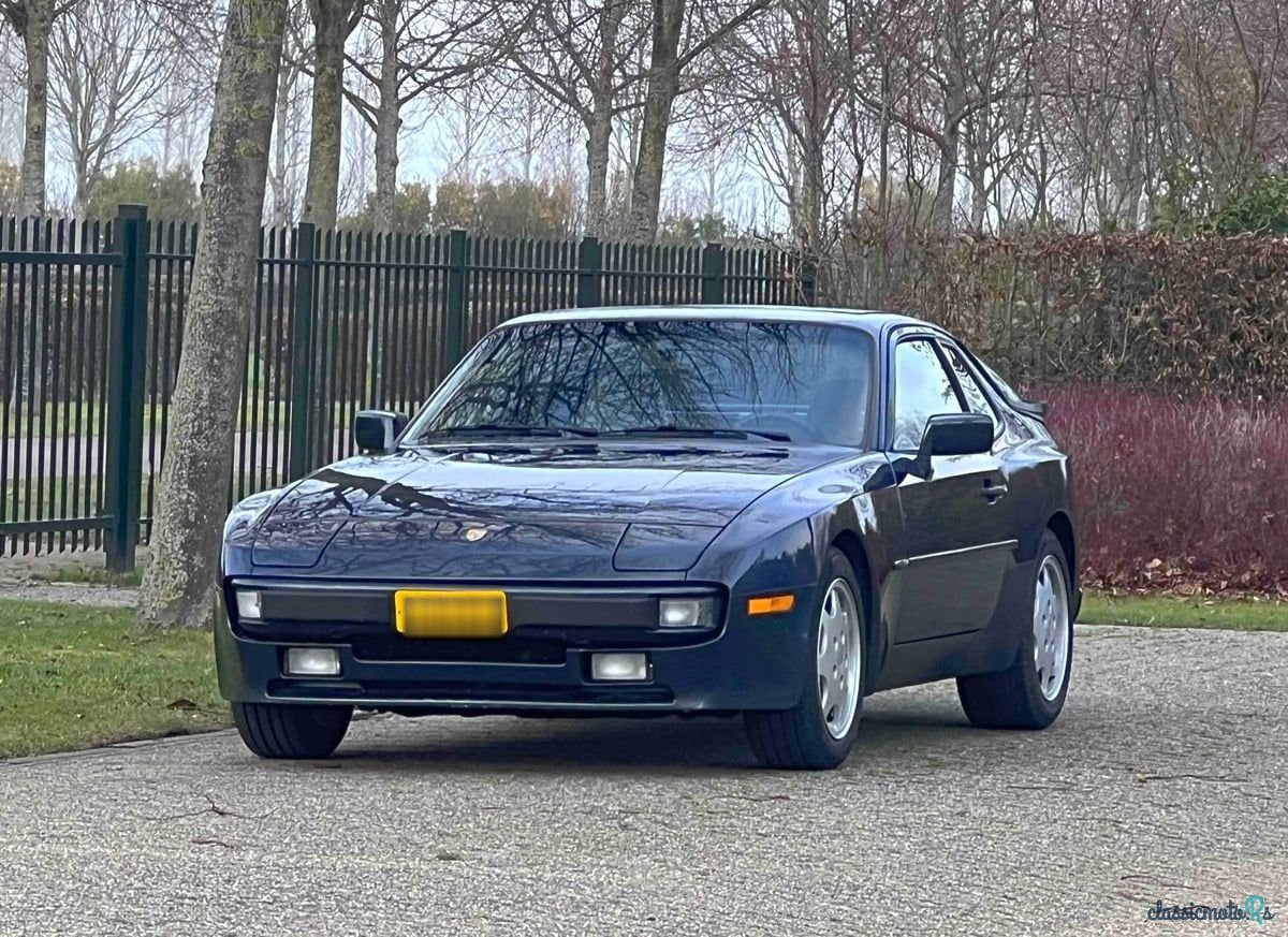 1986' Porsche 944 photo #1