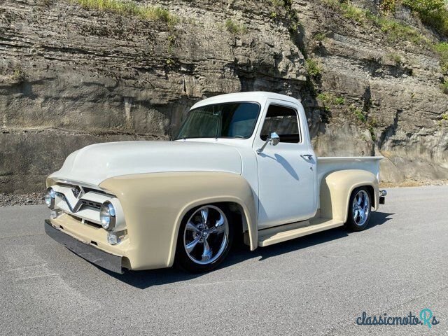 1954' Ford F-100 photo #1