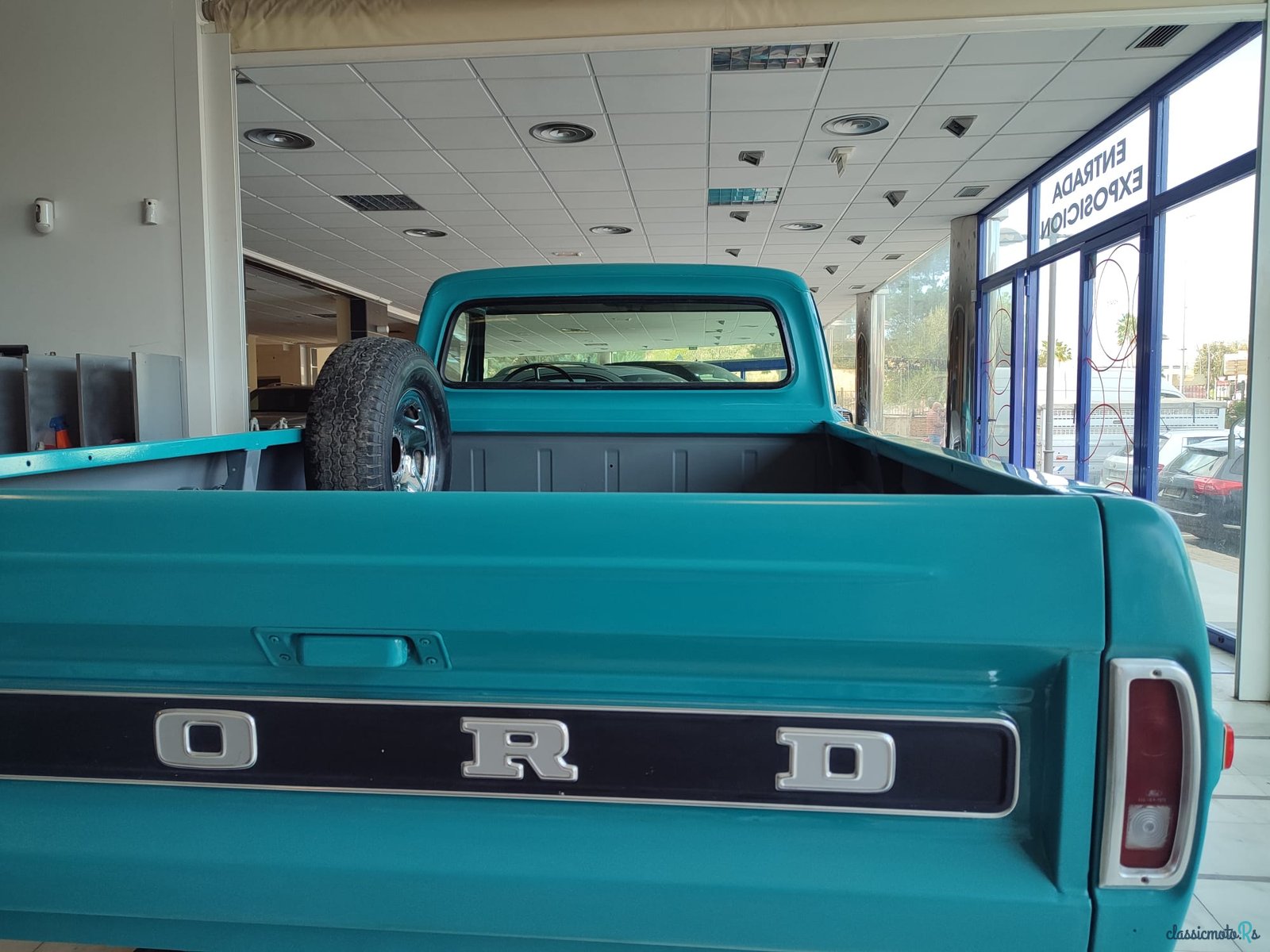 1969' Ford Custom Deluxe photo #2