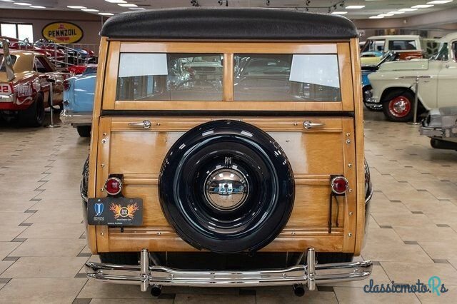 1947' Ford Super Deluxe photo #5