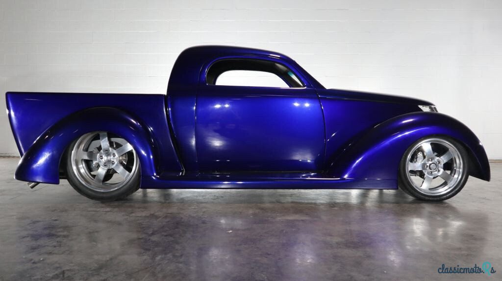 1937' Ford Custom photo #3