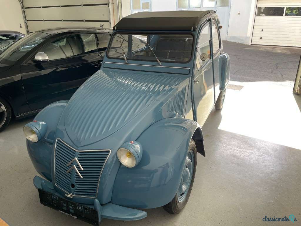 1956' Citroen 2CV photo #1