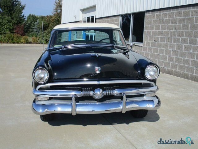 1953' Ford Crestline photo #6