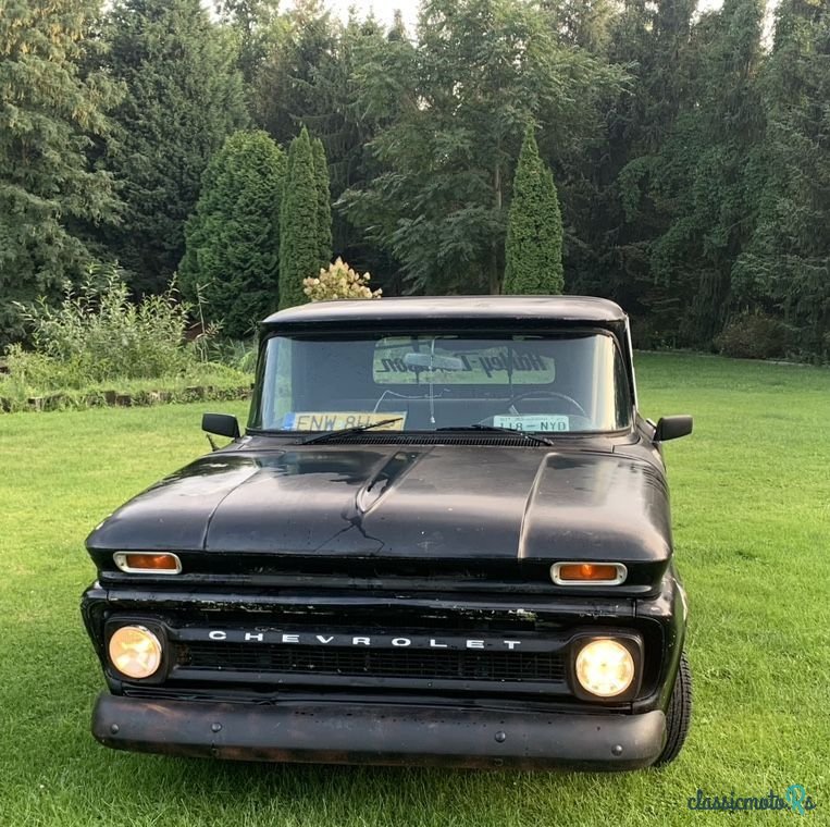 1961' Chevrolet C-10 photo #2