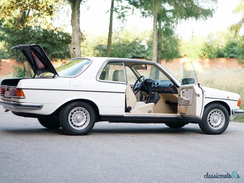 1978' Mercedes-Benz W123 photo #6