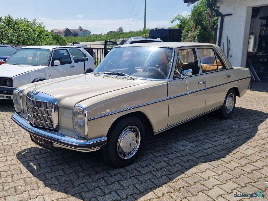 1968' Mercedes-Benz Strichacht 220/8 photo #1