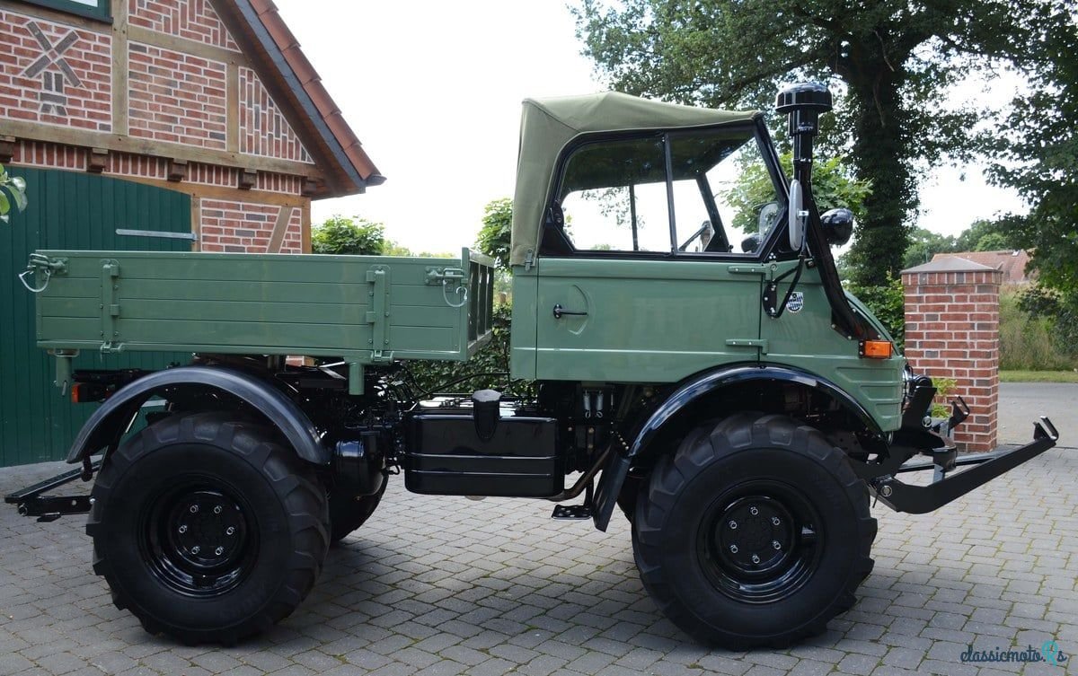 1983' Mercedes-Benz Unimog photo #1