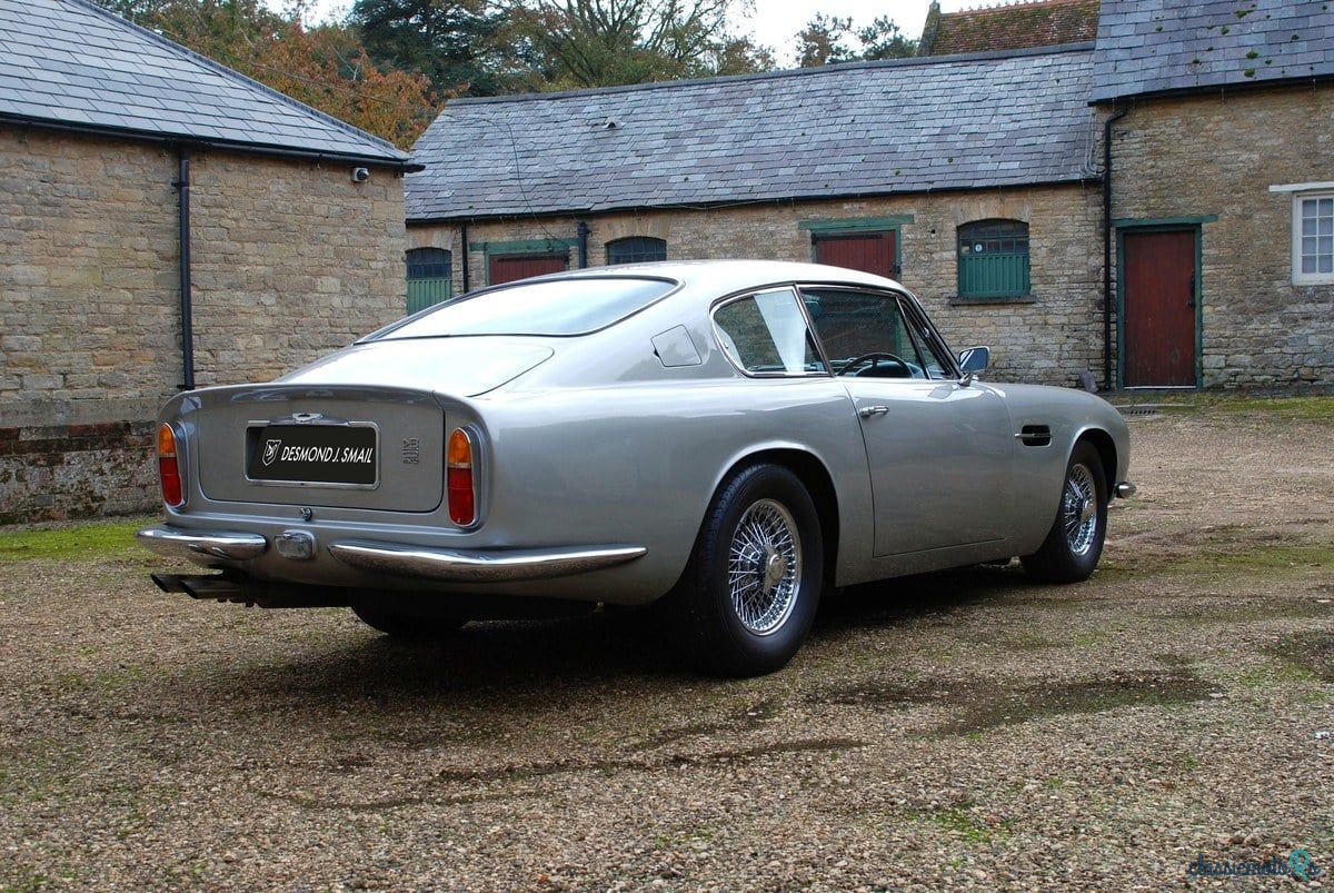 1971' Aston Martin DB6 photo #5