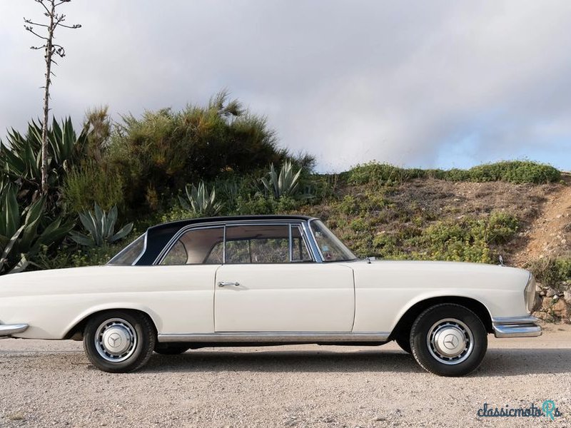 1962' Mercedes-Benz 220 photo #2