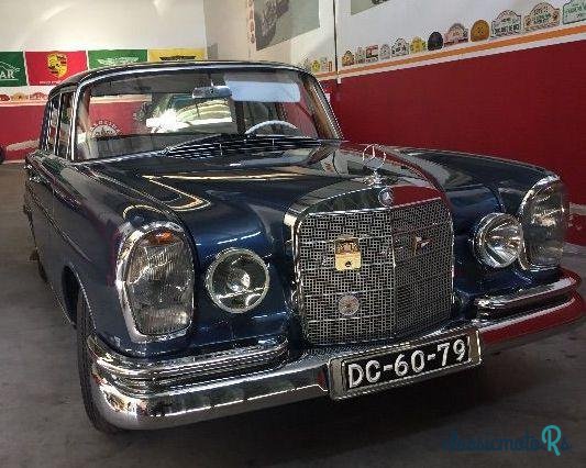 1965' Mercedes-Benz 230 photo #2