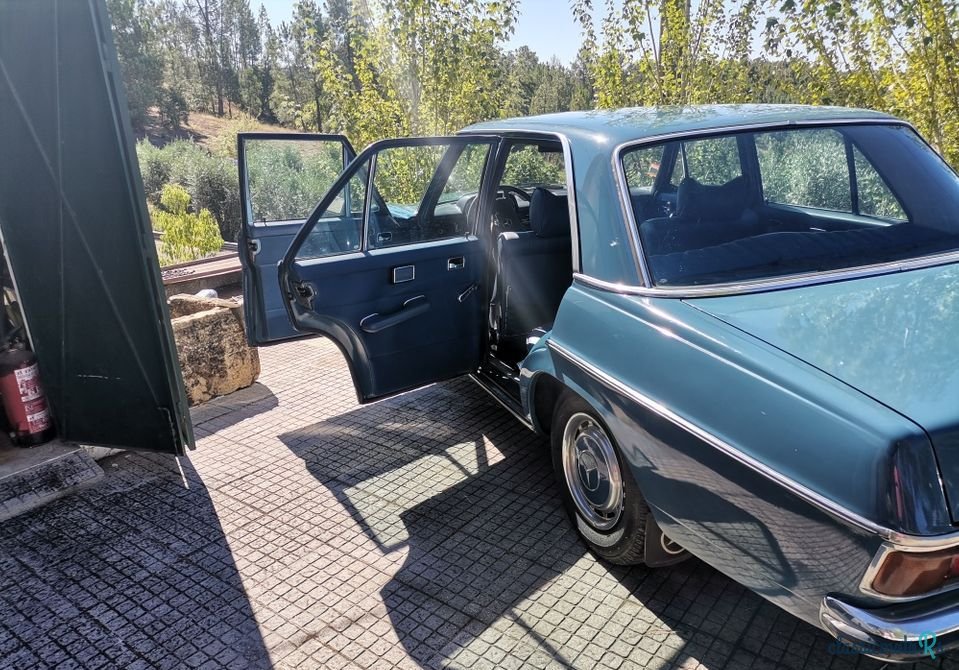 1972' Mercedes-Benz 220 photo #4