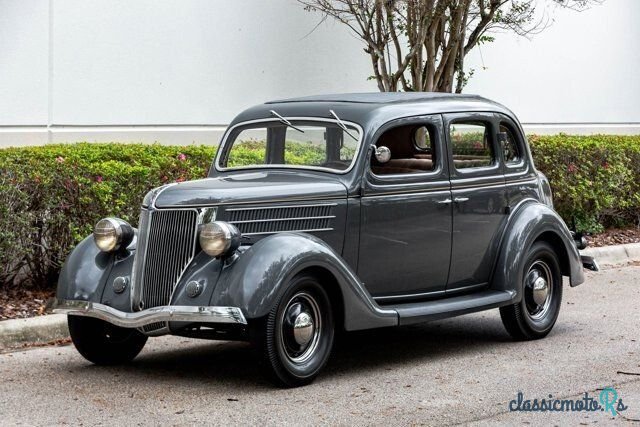 1936' Ford Deluxe photo #1