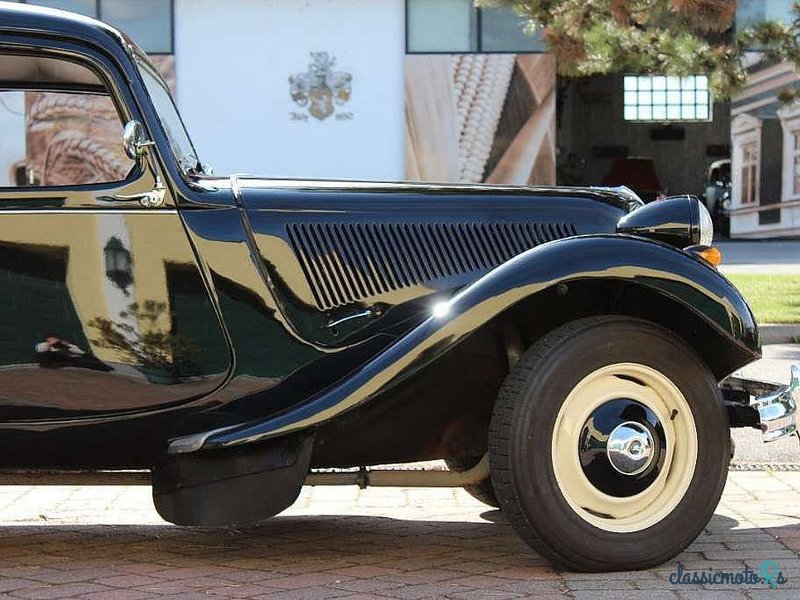 1952' Citroen Traction Avant 11B photo #2