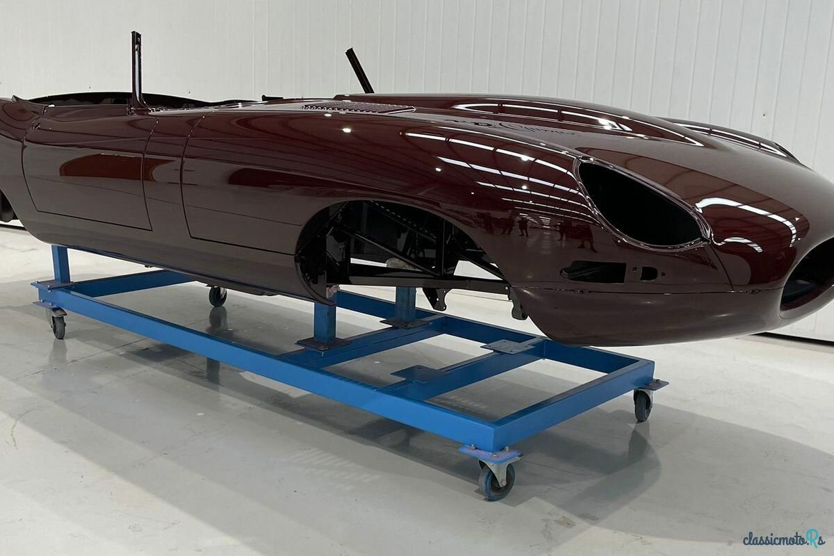 1966' Jaguar E-Type photo #3