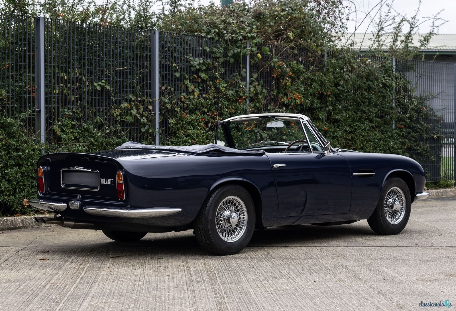 1970' Aston Martin DB6 Volante photo #3