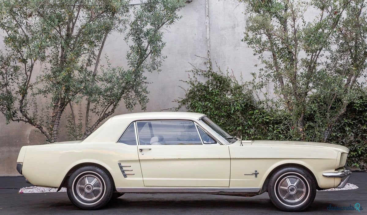 1965' Ford Mustang photo #2