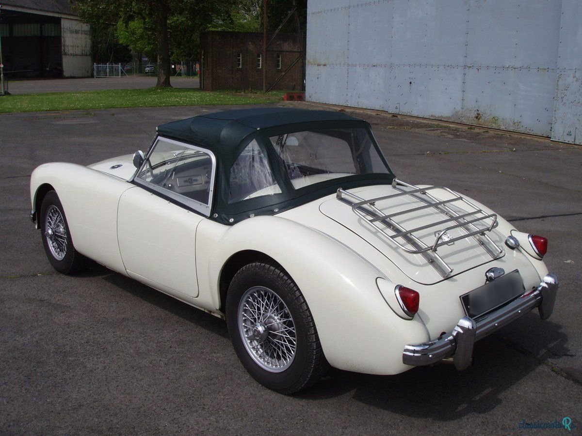 1958' MG MGA photo #3