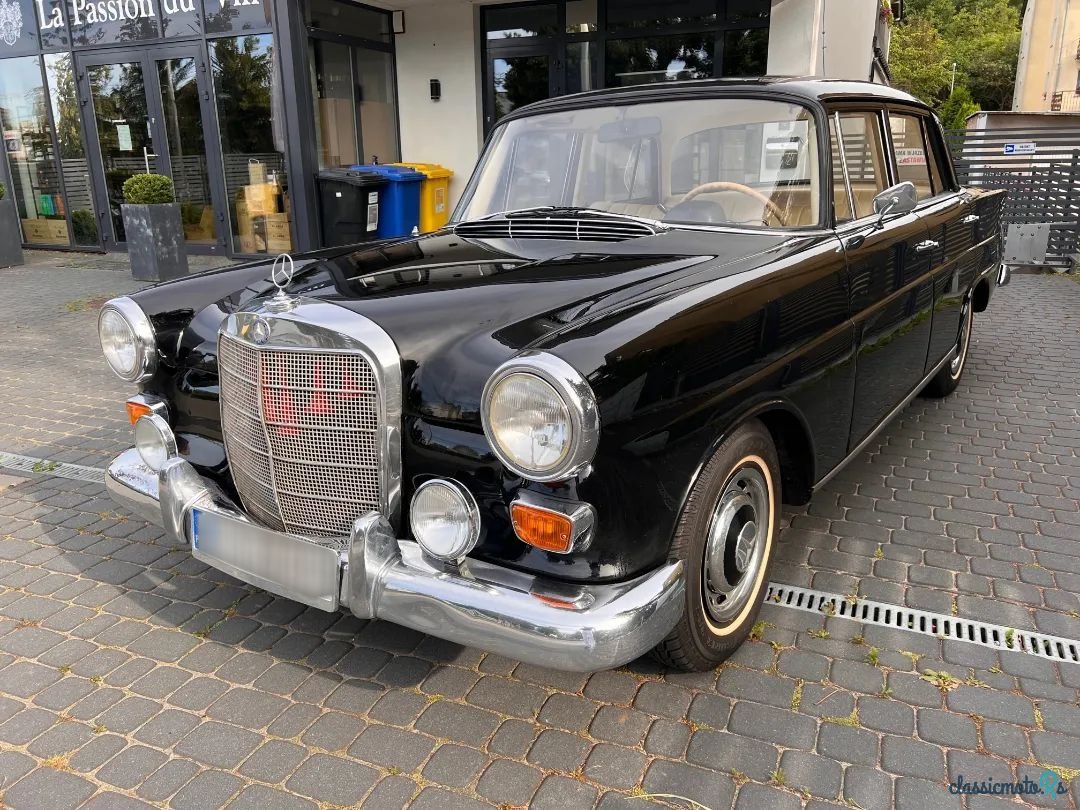 1966' Mercedes-Benz W110 photo #1