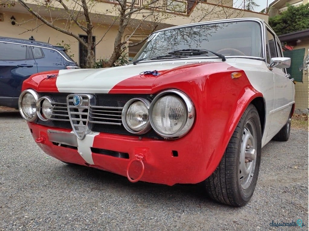 1976' Alfa Romeo Giulia photo #2