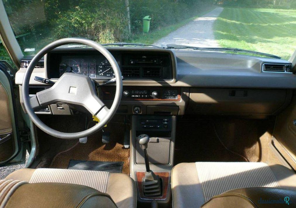 1982' Mazda 323 photo #3