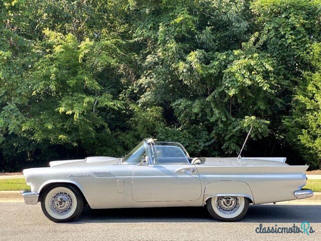 1957' Ford Thunderbird photo #1