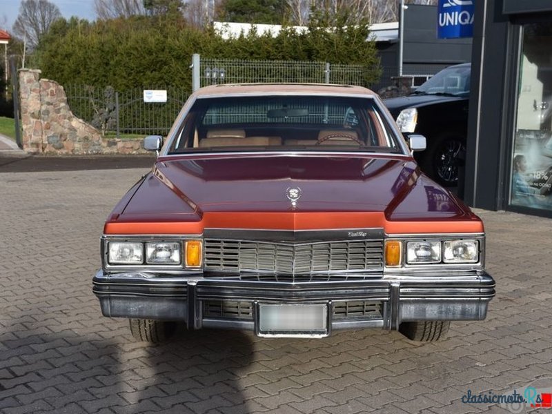 1977' Cadillac Fleetwood photo #3