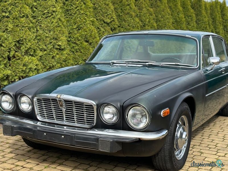 1974' Jaguar XJ photo #1