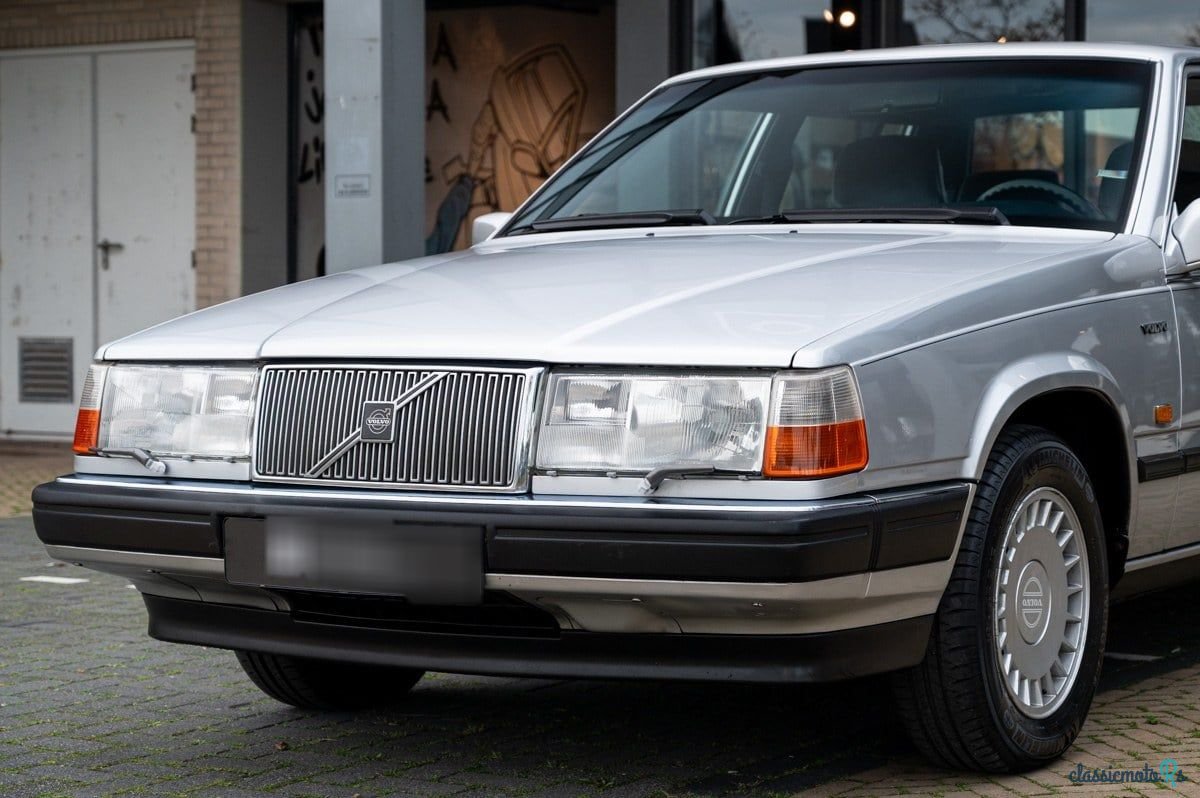 1988' Volvo 760 photo #2