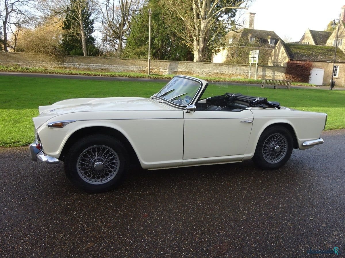 1966' Triumph TR4 photo #4
