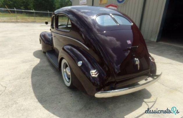 1940' Ford Deluxe photo #4