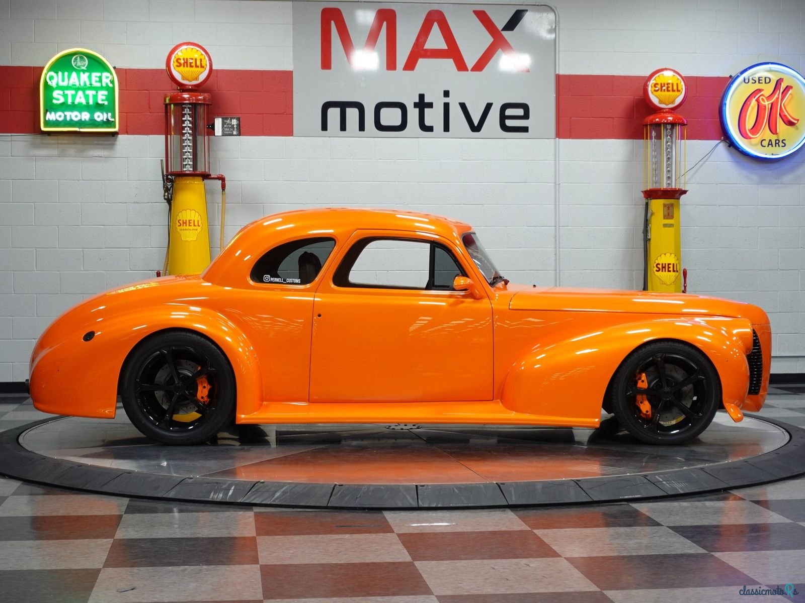 1940' Pontiac photo #2