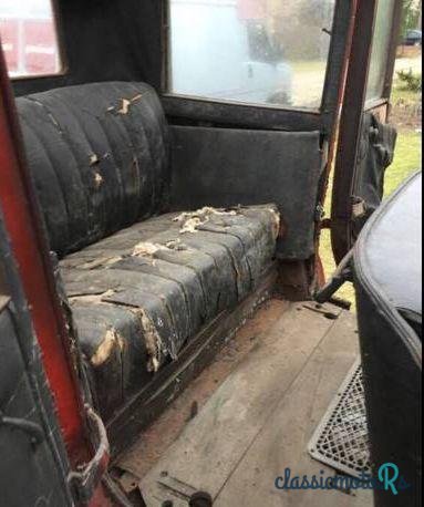 1924' Dodge 4 Door Sedan photo #2