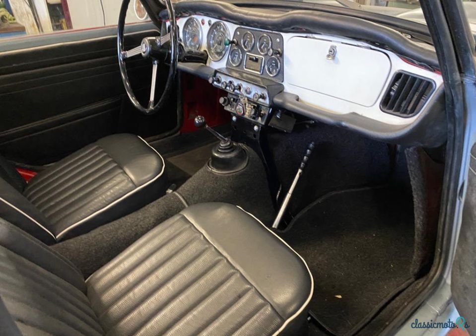 1964' Triumph TR4 photo #3