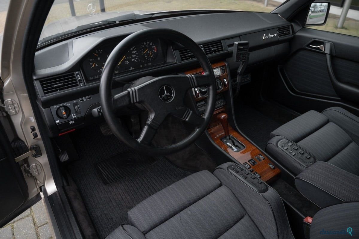 1986' Mercedes-Benz E Class photo #4