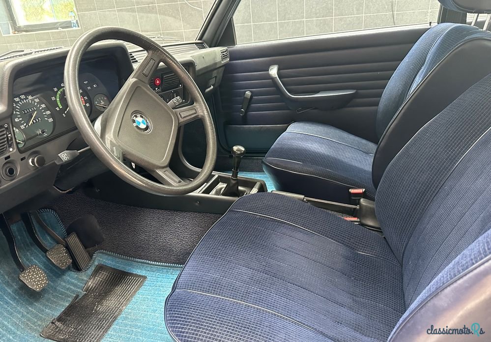 1980' BMW Seria 3 320 photo #5
