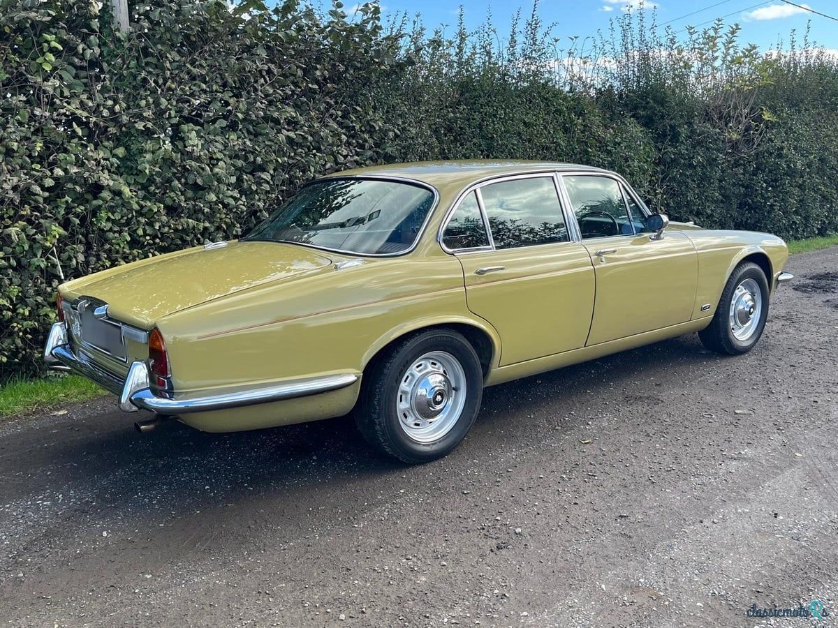1976' Jaguar XJ photo #4