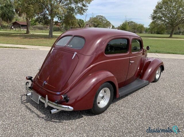 1937' Ford photo #5