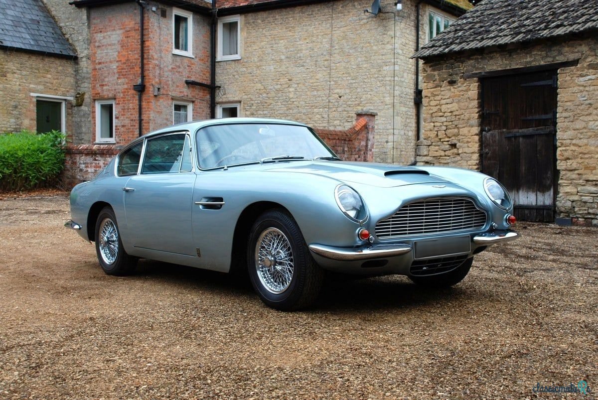 1969' Aston Martin DB6 photo #6