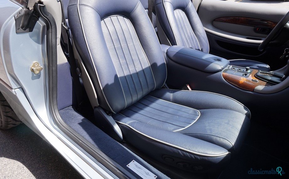 1995' Aston Martin DB7 photo #4