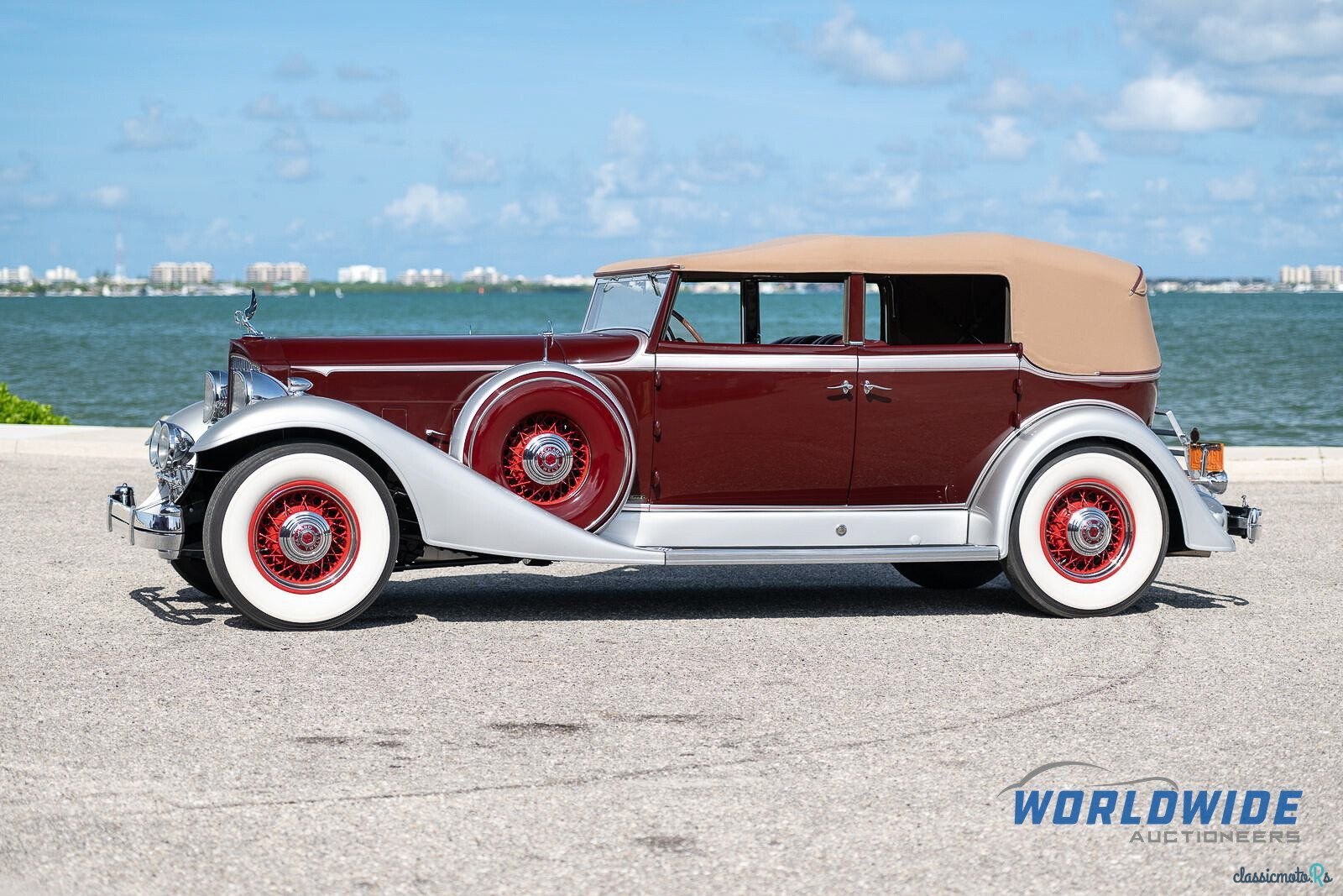 1933' Packard Twelve photo #4