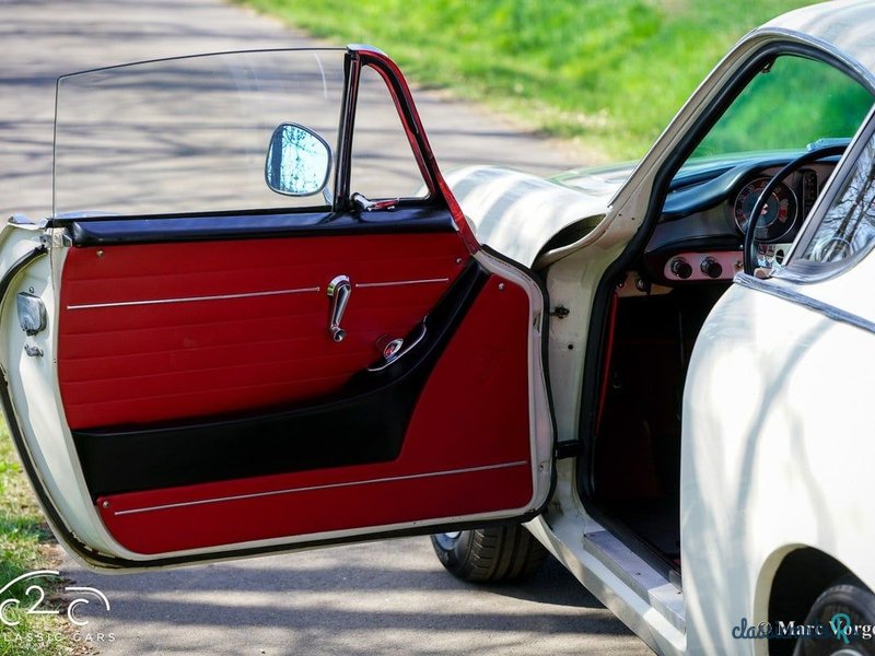 1965' Volvo P1800 photo #4