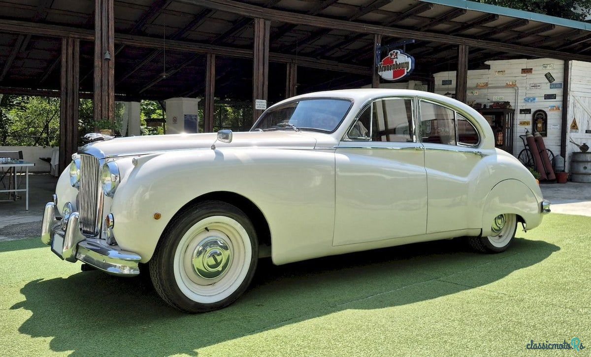 1960' Jaguar Mark IX photo #1