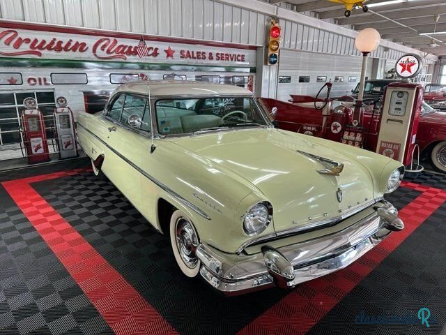 1955' Lincoln Capri photo #1