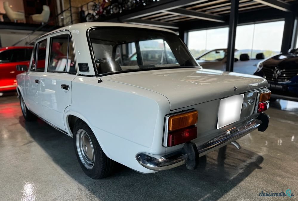 1974' Fiat 124 photo #5