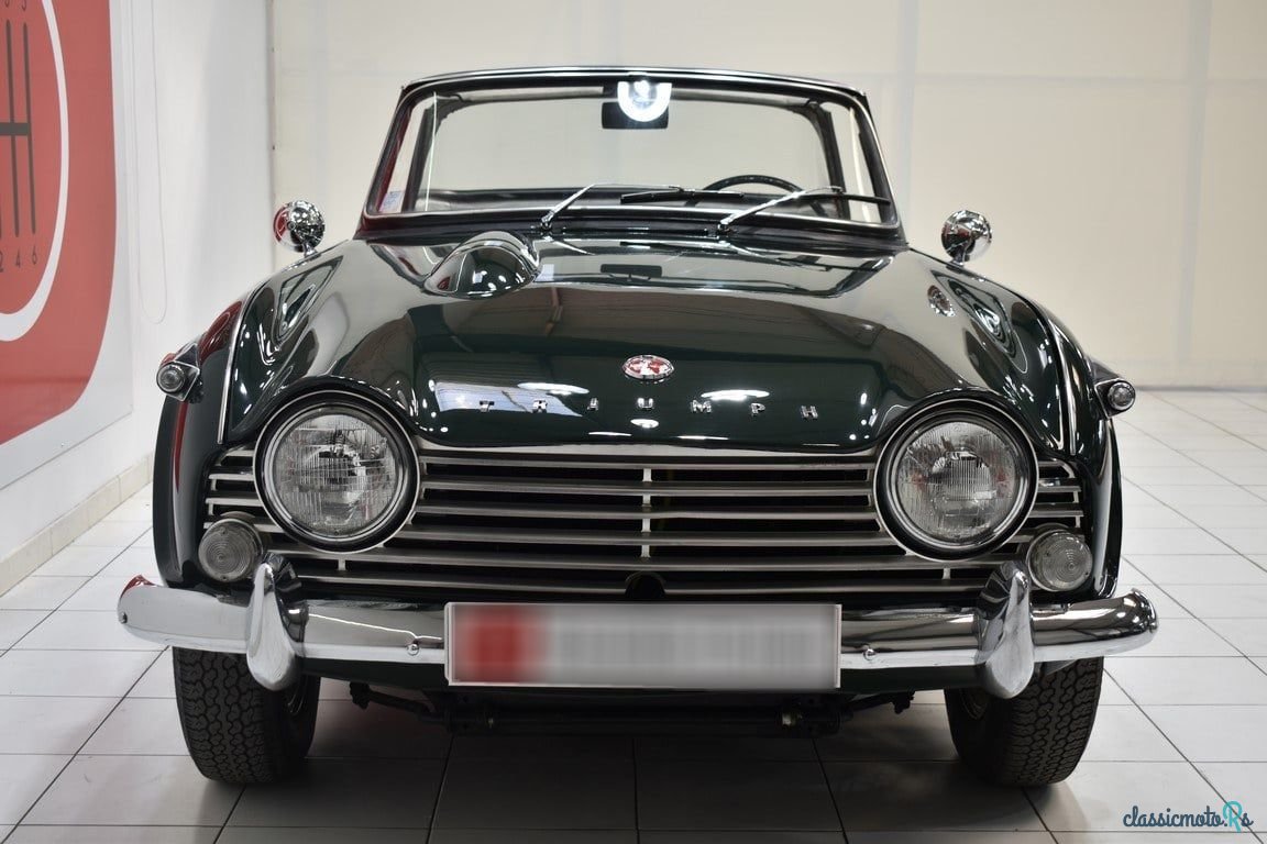 1967' Triumph TR4 photo #5
