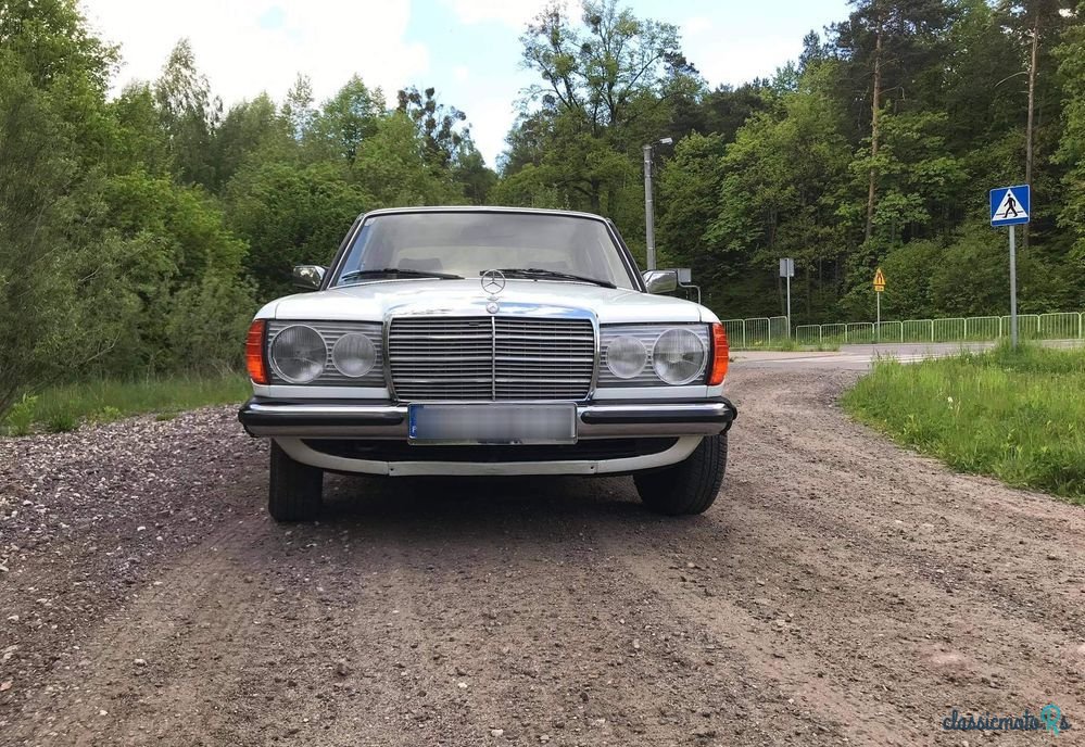 1980' Mercedes-Benz W123 photo #4