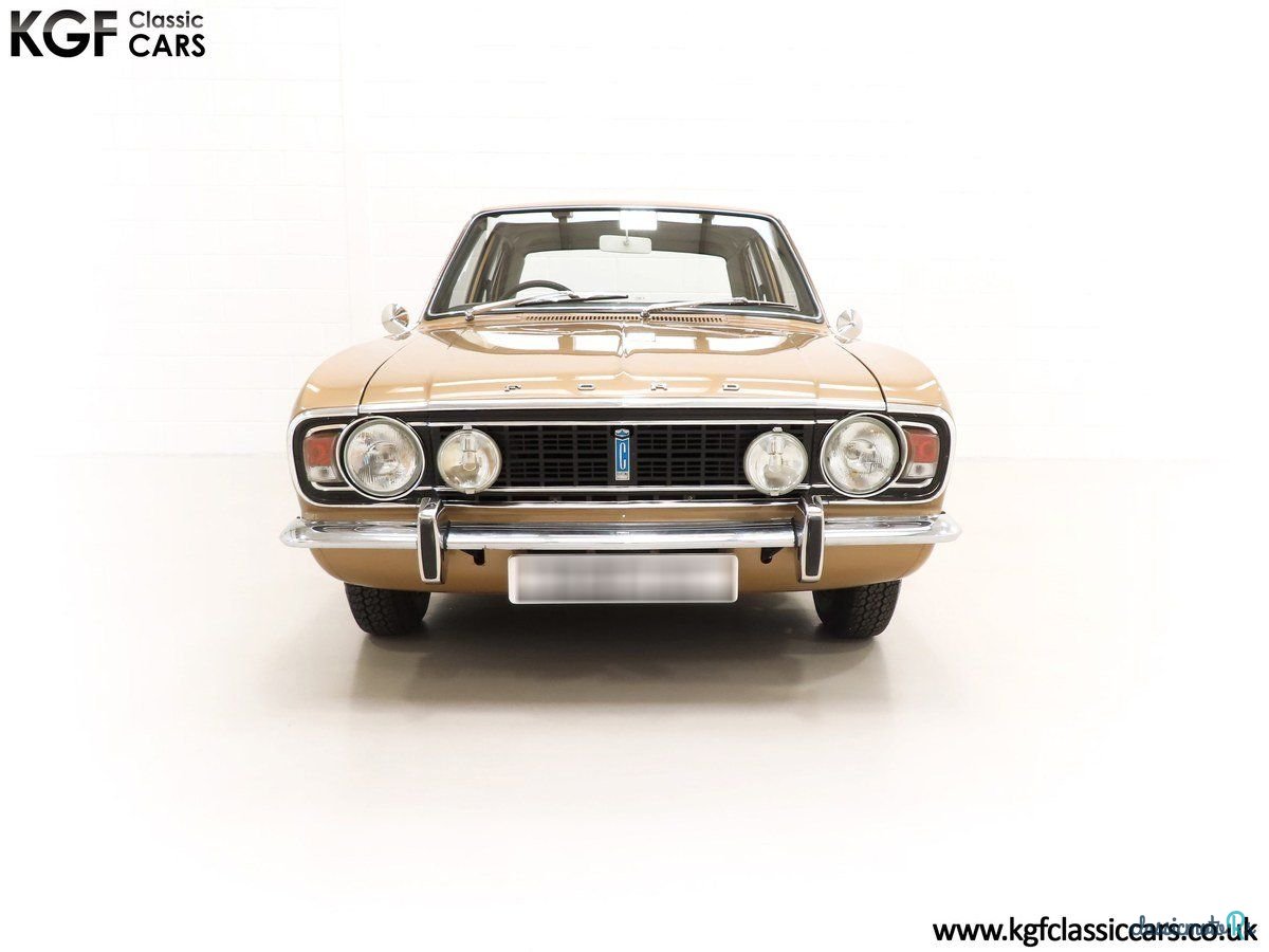 1969' Ford Cortina photo #3