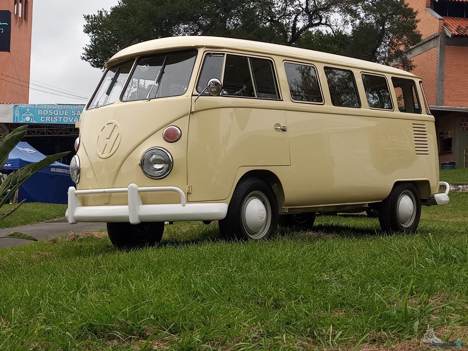 1972' Volkswagen Vans photo #1
