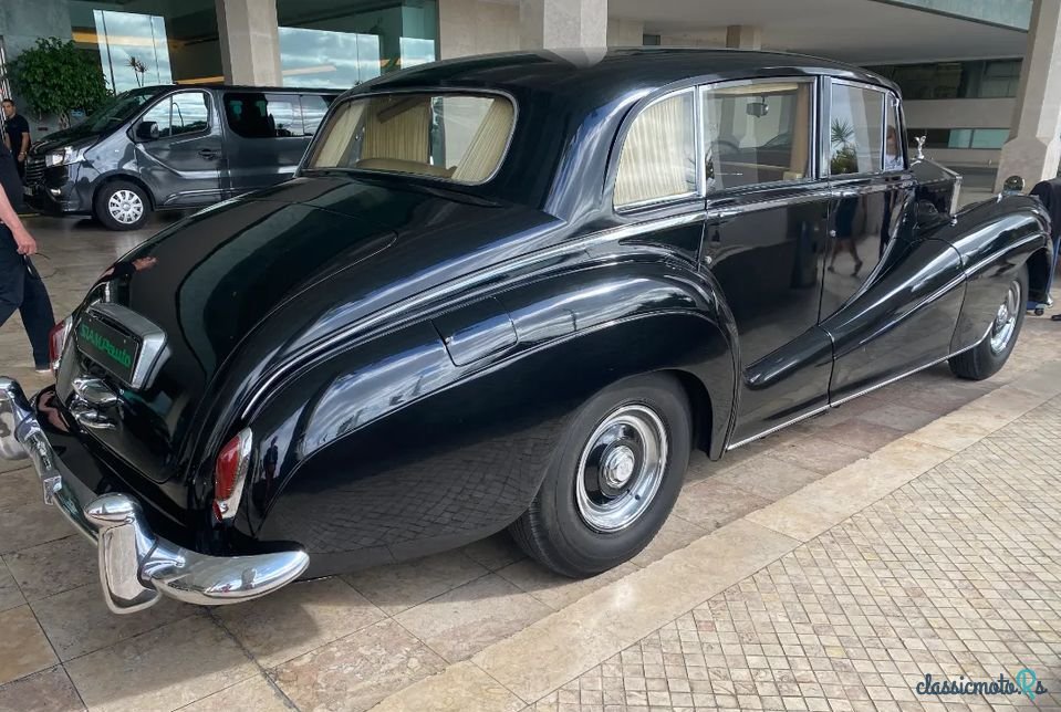 1957' Rolls-Royce Silver Wraith photo #6